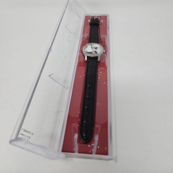 Vintage Disney Mickey Mouse Limited Release Watch Disneyland Resort NIB - Picture 3 of 8